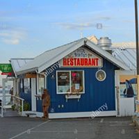 Pier Bistro The logo