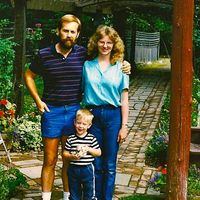 Crow & Gate Pub logo